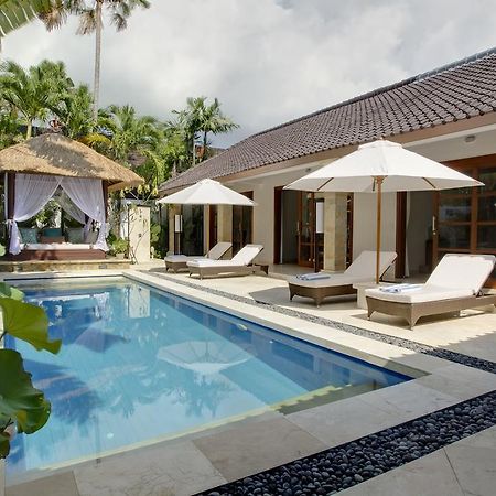 Villa Alu Lima Seminyak  Exterior photo